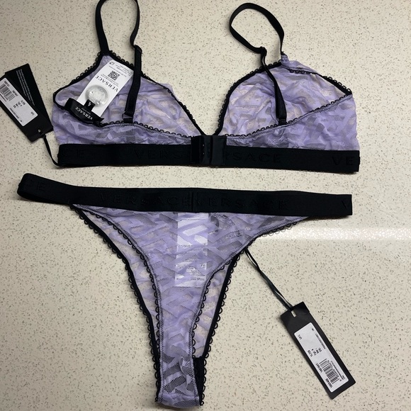 Versace lace set - Picture 2 of 2